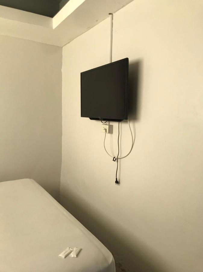 Rod Fai Fah Apartment Bangkok Bagian luar foto